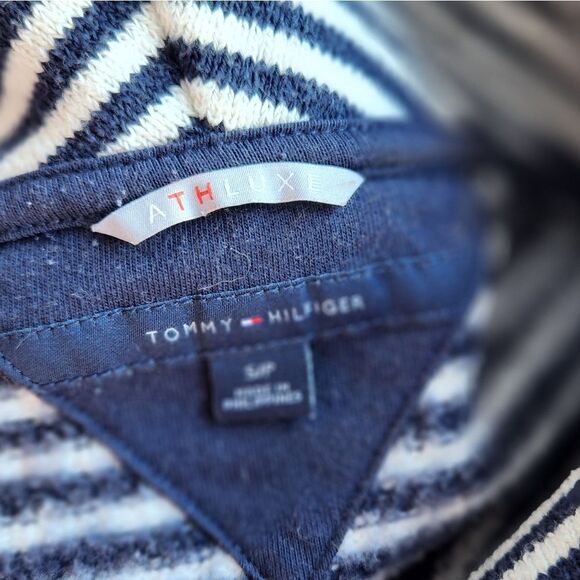 Tommy Hilfiger Navy and white striped sweater - Size Small - Picture 4 of 6